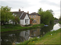 TF1509 : Houses alongside the River Welland, Deeping Gate by Paul Bryan