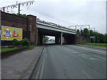 SJ8696 : Railway bridge over Hyde Road by JThomas