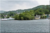SD3995 : Windermere, Approaching Ferry Nab by David Dixon