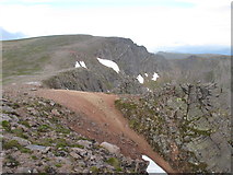 NH9902 : Crags above Coire an t-Sneachda by Alan Hodgson