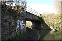 SP4909 : Cherwell Valley Line crosses Oxford Canal by N Chadwick