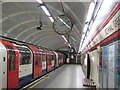 Bethnal Green tube station - platform