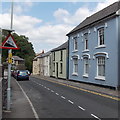 Steep descent ahead, High Street, Cymmer, Porth