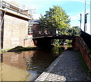 SJ4166 : Canal bridge, Chester by Jaggery