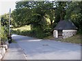 Rowen bus shelter