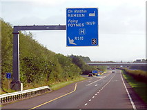 R5551 : The M20 eastbound at Junction 3 by Ian S