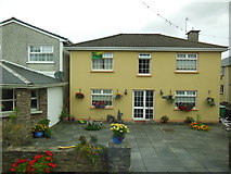 V6791 : House in Glenbeigh, Ring of Kerry by Ian S