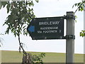 Sign: Bridleway, Haddenham via footpath 2