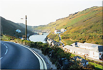 SX0991 : See almost to the sea - Boscastle, Cornwall by Martin Richard Phelan