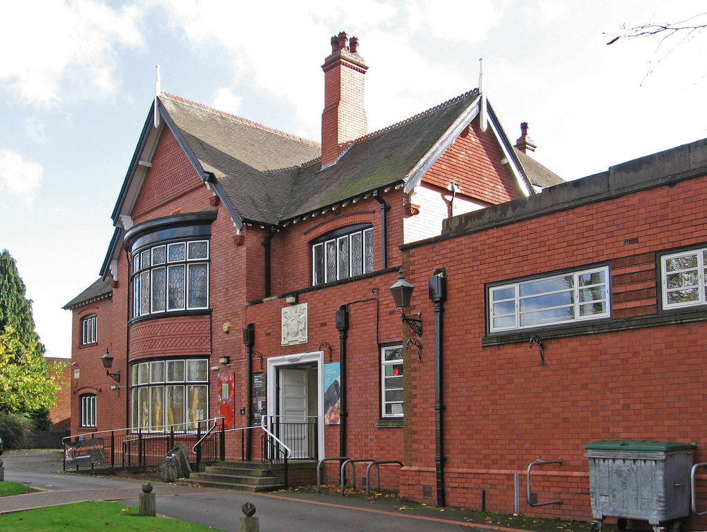 Bilston - Library and Craft Gallery © Dave Bevis :: Geograph Britain ...