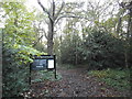 The entrance to Ham Common Woods