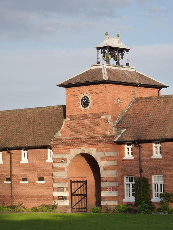 Wiseton Hall stables, main entrance © Alan Murray-Rust :: Geograph ...