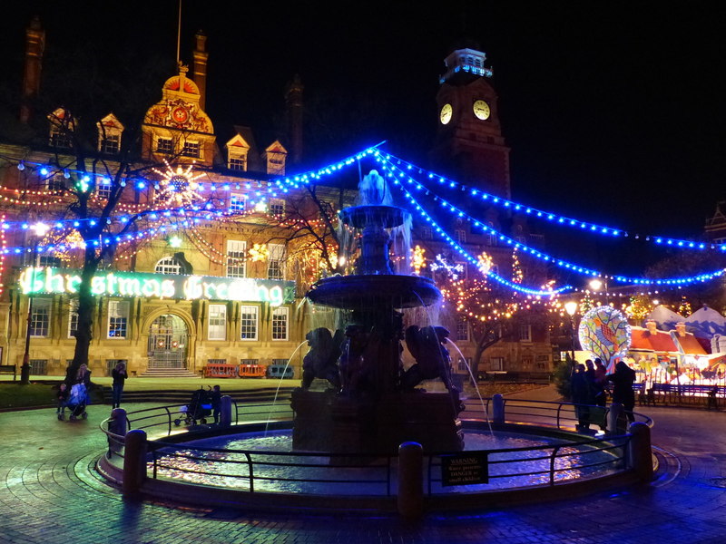 Leicester Town Hall Square christmas... © Mat Fascione Geograph