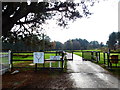 Ridgemount Road enters golf course and becomes a bridleway