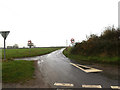 TM2287 : Lonely Road, North Green by Geographer