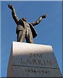O1534 : O'Connell Street: the statue of Jim Larkin by John Sutton