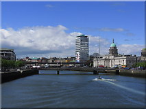 O1634 : Dublin - R Liffey & the Custom House by Colin Park