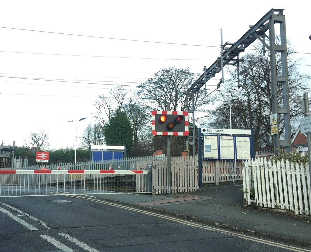 Level crossing at the entrance to... © Jonathan Hutchins :: Geograph ...