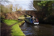 SO8687 : Boat passing under Flatheridge Bridge, Staffs & Worcs Canal, near Ashwood, Staffs by P L Chadwick
