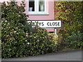 Dudleys Close sign