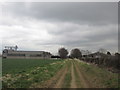 Approaching the farm on Short Gate