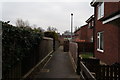 Path to the rear of Larch Close off Queens Road, Hull