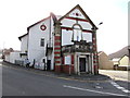 Nisa Local, Ystrad