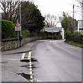 Single file traffic sign, High Street, Llantwit Major