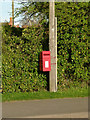 Anchor Inn, Nether Broughton postbox ref LE14 112