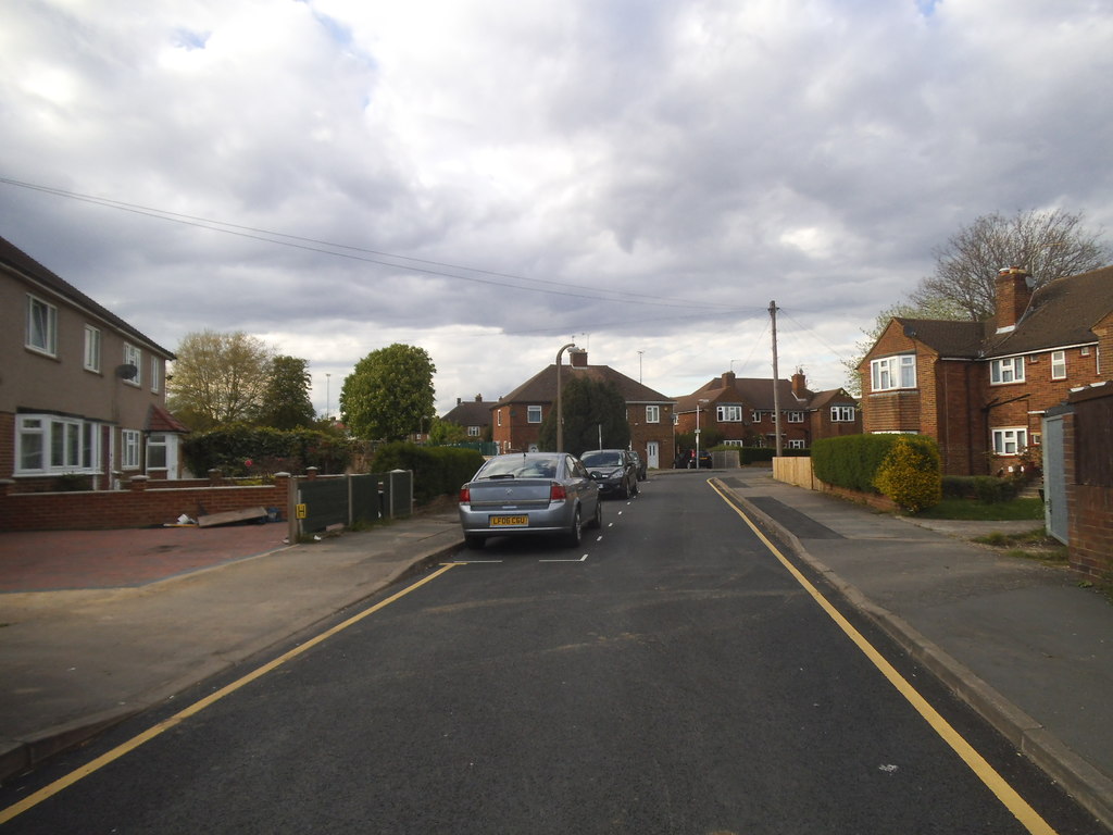 Trevor Crescent, Ruislip Gardens © David Howard :: Geograph Britain and ...