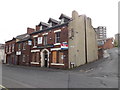 SE3033 : The Black Horse Public House, Leeds by Geographer