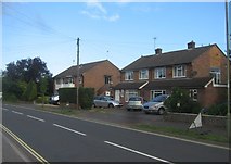 SU8656 : Houses along West Heath Road by Mr Ignavy