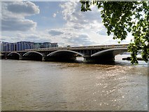 TQ2877 : River Thames, Grosvenor Bridge by David Dixon
