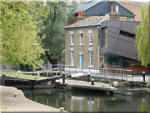 TQ3682 : Mile End Lock, Regent's Canal by Stephen McKay