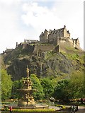 NT2473 : Ross Fountain and Edinburgh Castle by Graham Robson