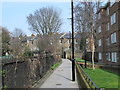 Path between Green Lanes and Clissold Crescent, N16 (2)