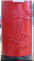 Edward VII postbox, Warren Park Road, SG14 - royal cipher