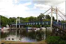 TQ1671 : Footbridge over the River Thames to Ham by Steve Daniels