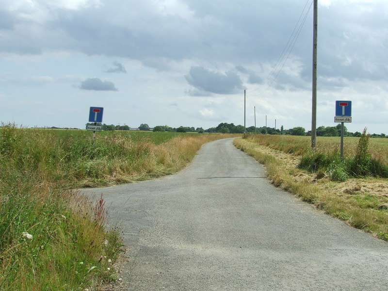 dead-end-road-keith-evans-geograph-britain-and-ireland