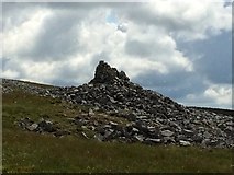 NY6338 : Cairn above Blea Scar by John H Darch