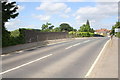 Railway bridge on Oxford Street / London Road (A44)