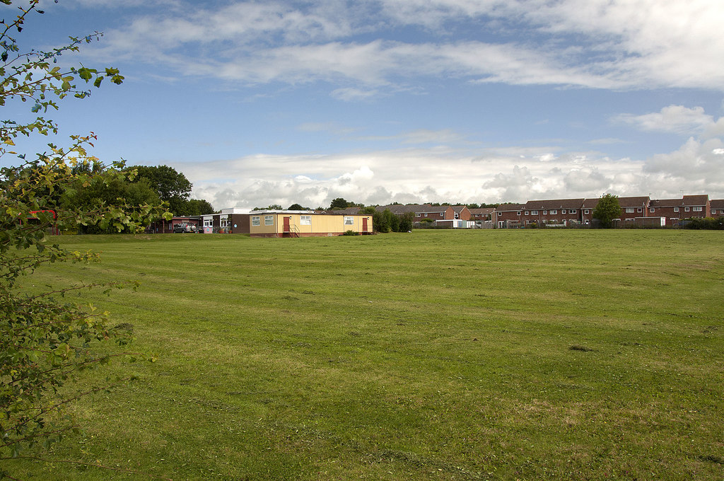 Eagleswell Primary School - Llantwit... © Mick Lobb :: Geograph Britain ...