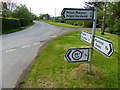 Signpost on the junction at Chapel Green