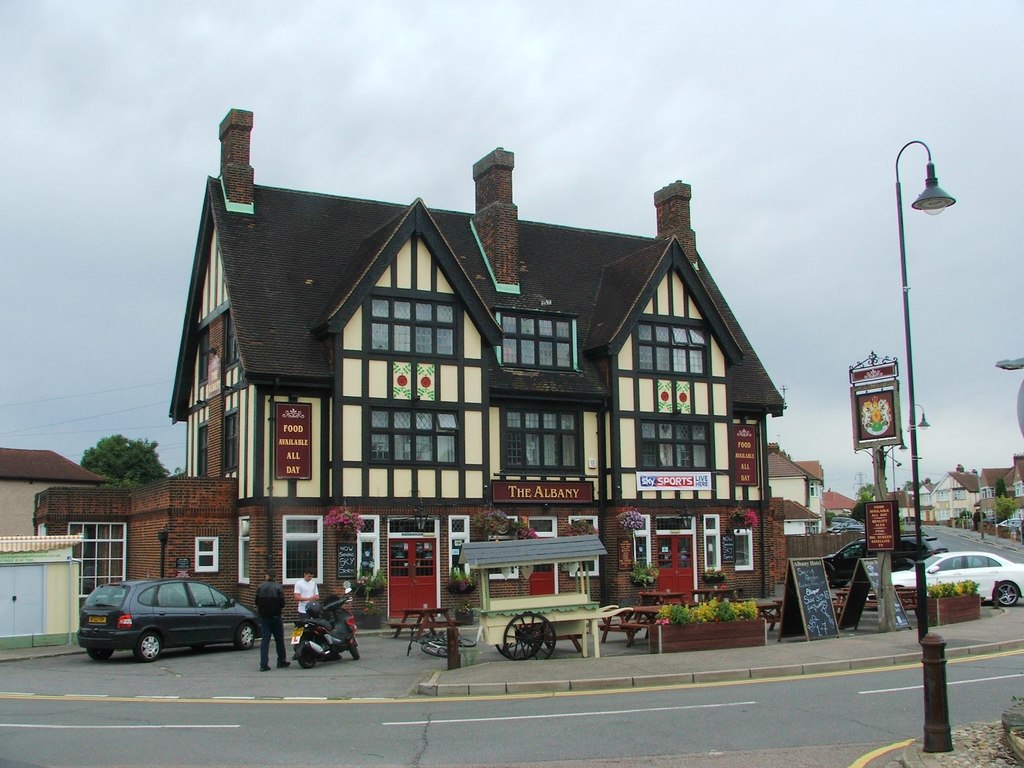 The Albany, Albany Park © Chris Whippet :: Geograph Britain and Ireland