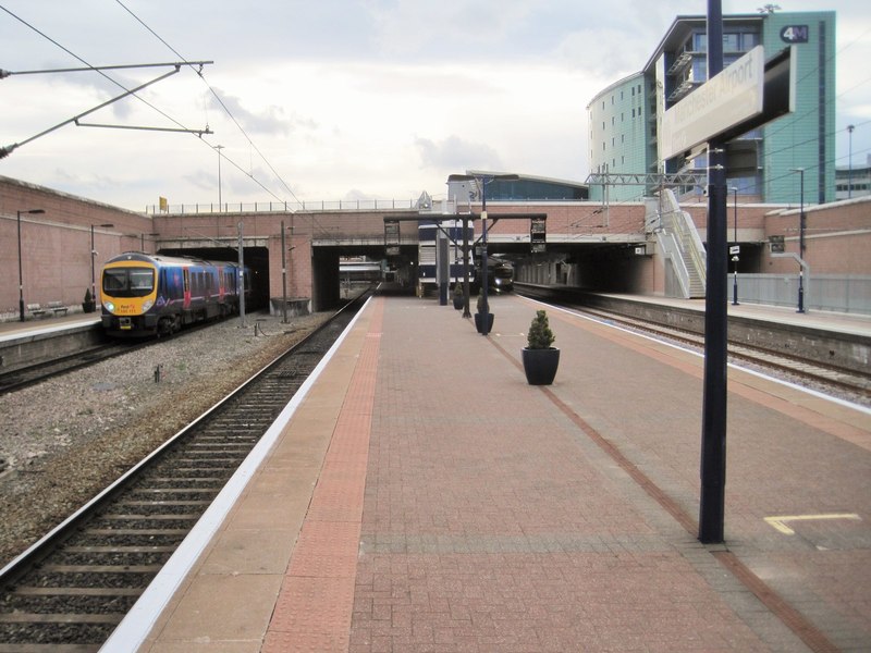 manchester-airport-railway-station-nigel-thompson-geograph-britain