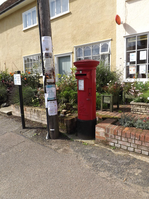 Post Office High Street Postbox © Geographer :: Geograph Britain and ...