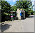 Bus shelter and grey phonebox, Brimscombe