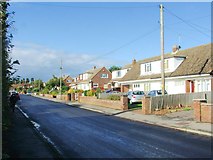 TQ6648 : Pound Road, East Peckham by Chris Whippet