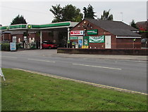 SP2764 : Spar shop and BP filling station, Warwick by Jaggery