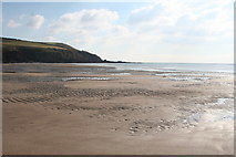 SX6147 : Meadowsfoot Beach at low tide by Martin Bodman